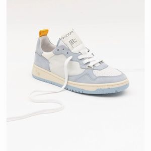 Oncept Phoenix Sneakers in Blue Vapor